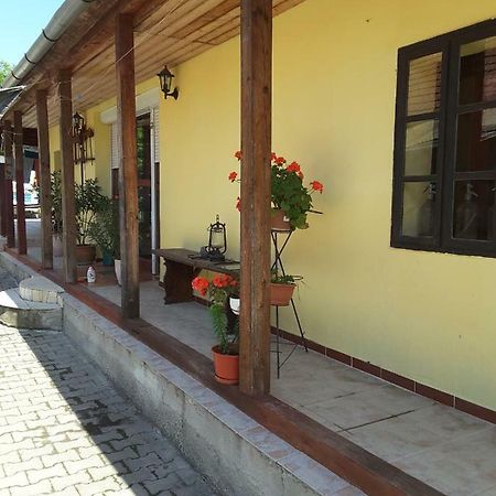 Kano Ibolya Apartman 아파트 외부 사진
